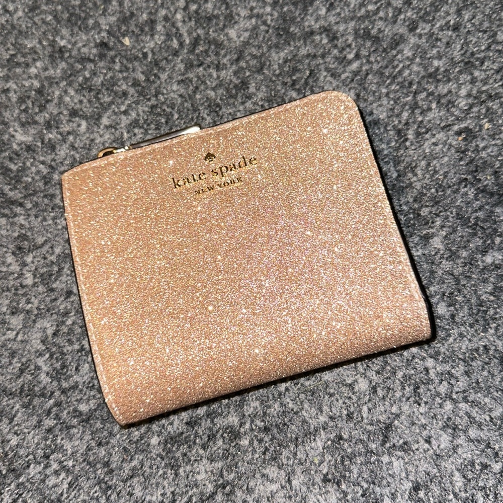 Rose gold KATE SPADE mini wallet. BRAND NEW